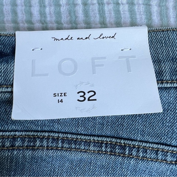 NWT! LOFT Side Stripe Denim Cut Off Shorts, Vivid Mid Indigo Wash, Size 32 / 14 - Picture 9 of 16